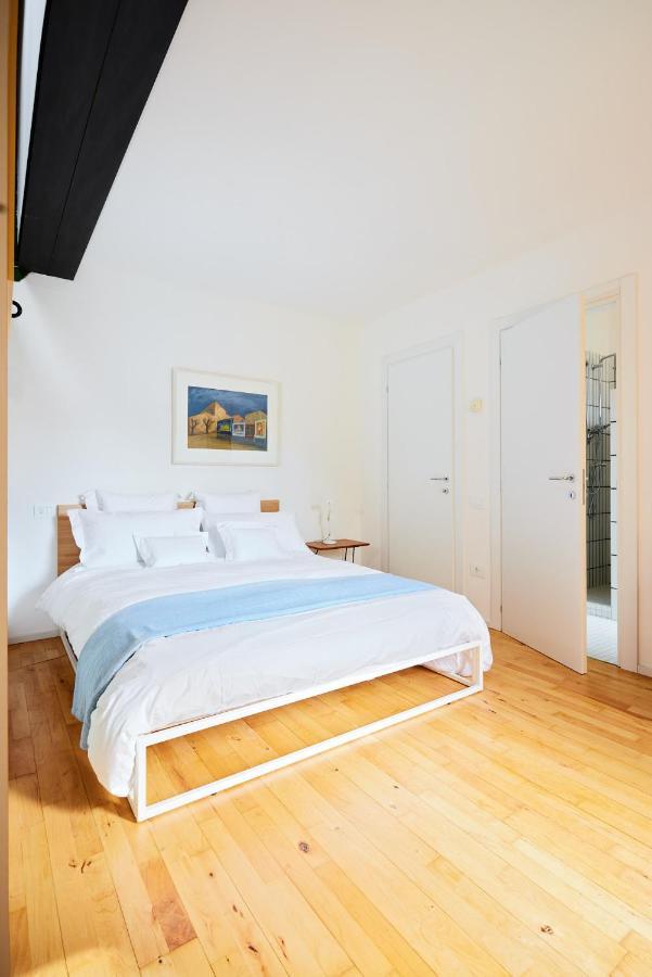 Italian Design Small Attic Болонья Экстерьер фото