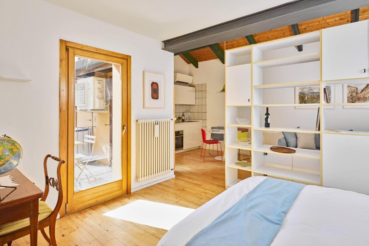 Italian Design Small Attic Болонья Экстерьер фото